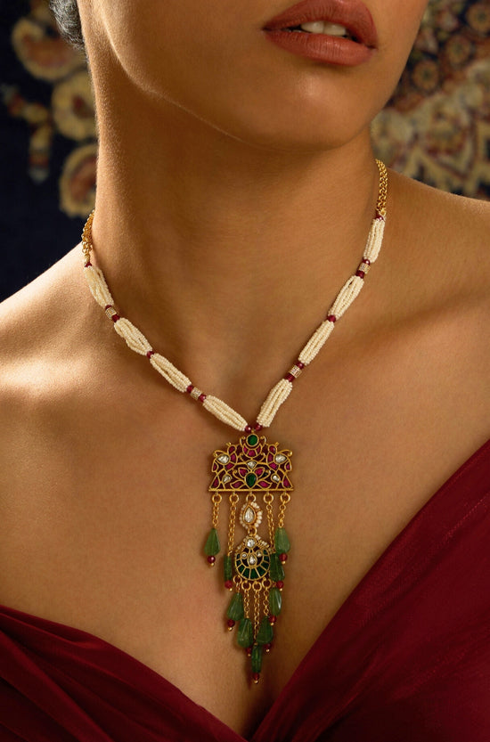 Twisted Pearl Rajwadi Necklace