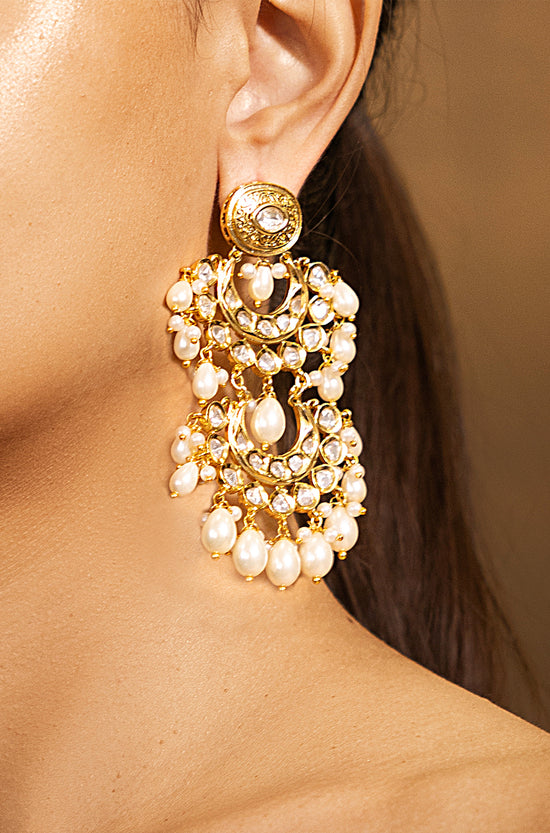 Luxe White-Golden Earrings