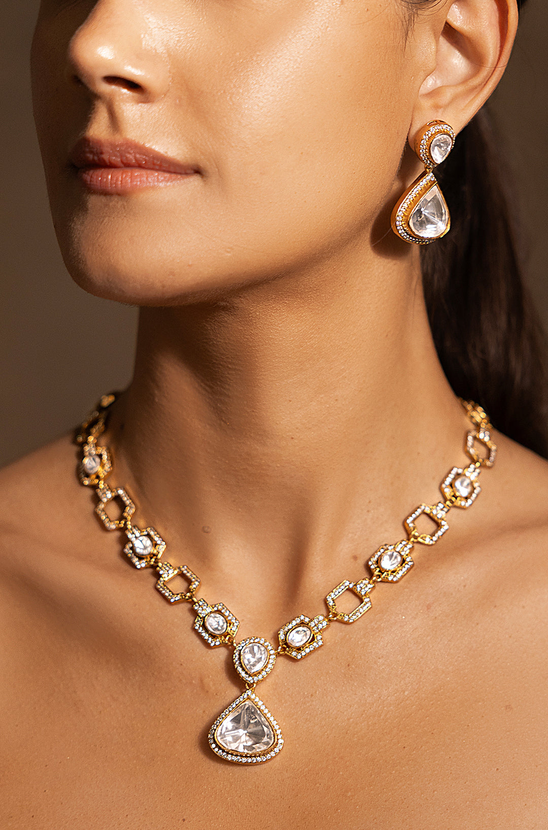 Luxurious Golden Glow Necklace Set