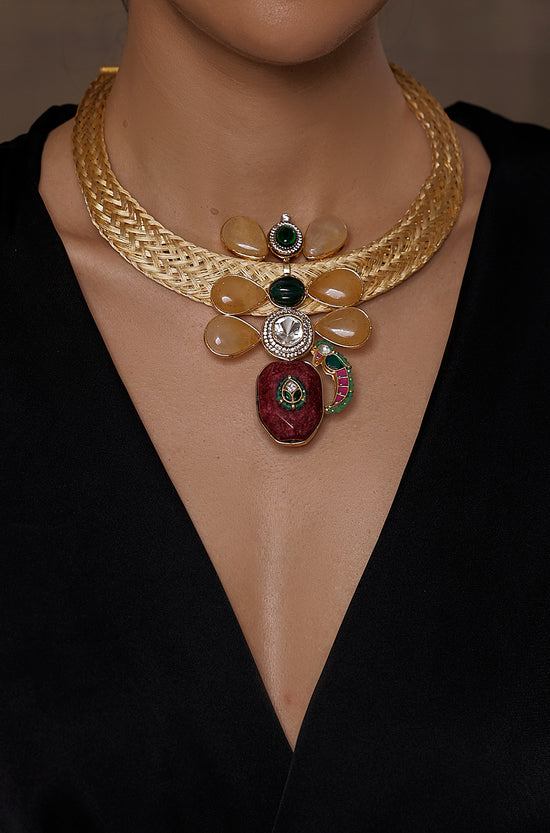 Regal Splendor Collar