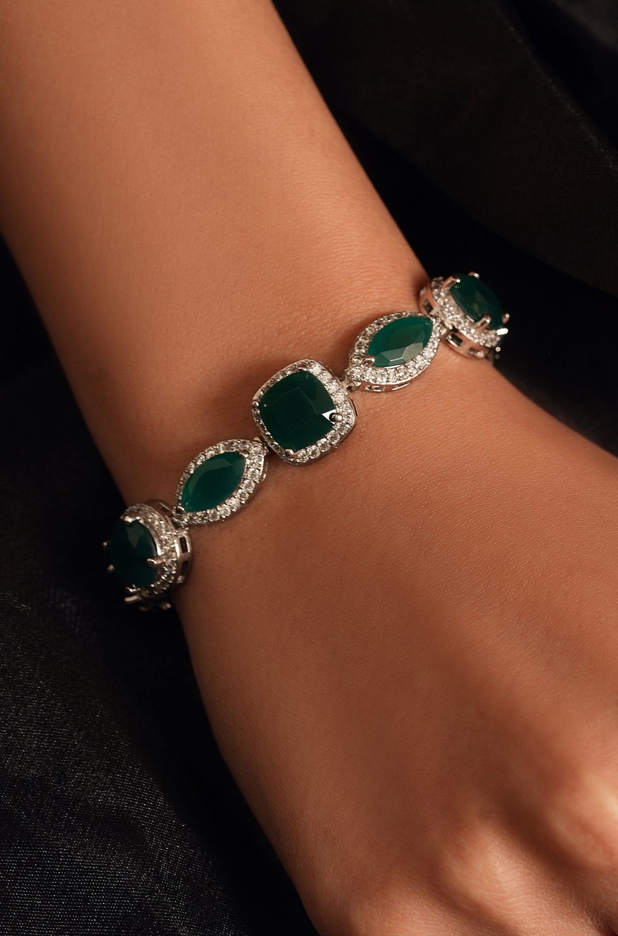 Evergreen Charm Emerald Bracelet